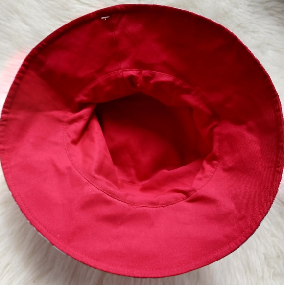 Reversible Pink Paisley/Red Bucket Hat - Picture 7 of 9